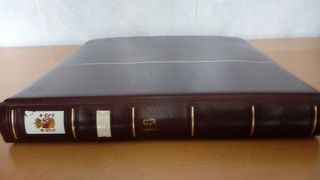 ESPAÑA AÑOS 2003/2004 MONTADOS EN ALBUM Y HOJAS