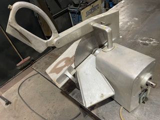 Máquina para cortar pescado congelado!!