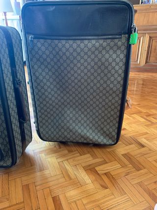 Juego de maletas de Gucci