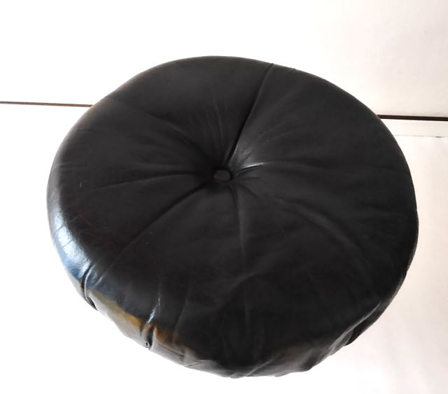 Pouf vintage in ecopelle nera  (Puff,Pouf)