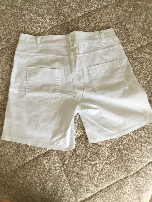 Pantaloncini corti bianchi 