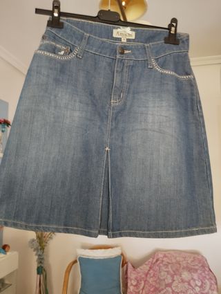 Falda vaquera,AMICHI