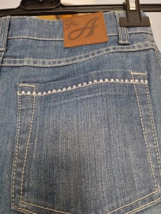 Falda vaquera,AMICHI
