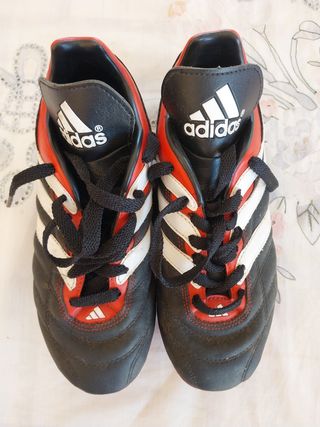 Botas fútbol niño
