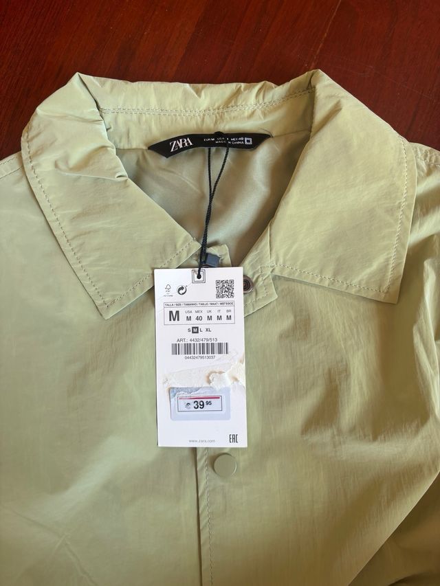 Chaqueta de nylon de Zara