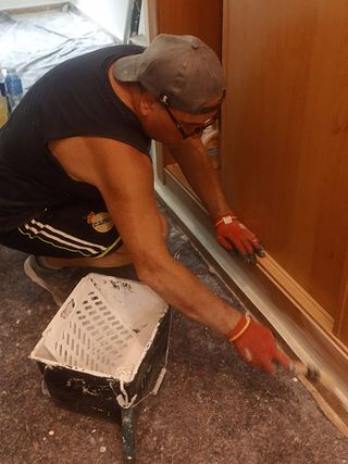 Pintor profesional y electricista. Manitas