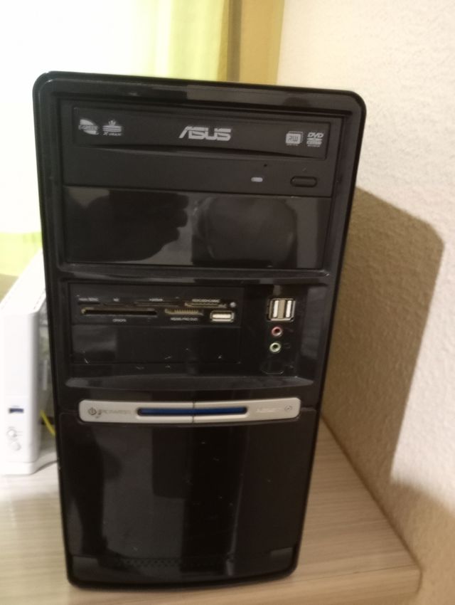 Ordenador de Sobremesa en muy buen estado COMPLETO