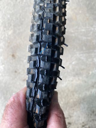 Neumatico Pirelli 2-16 trial