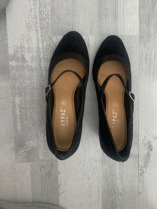 Zapatos negros de tacón
