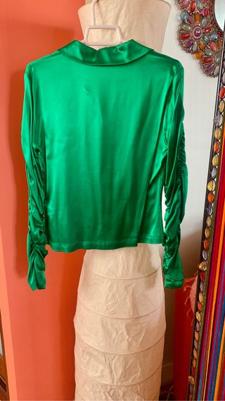 Camisa de satén de Zara