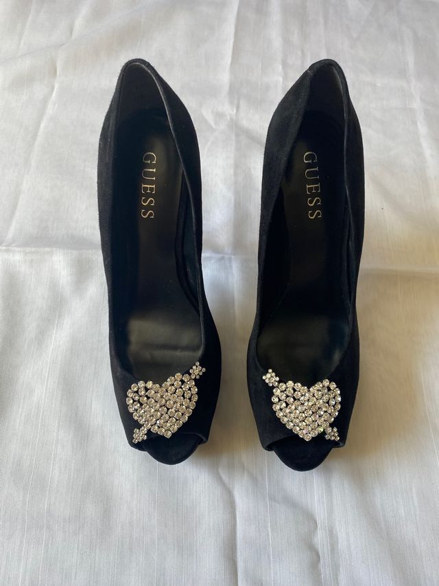 Zapato de tacón Guess