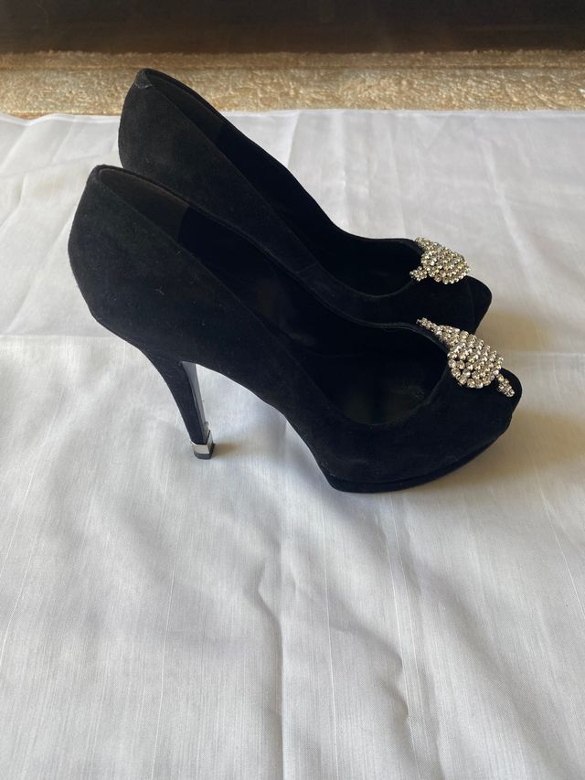 Zapato de tacón Guess