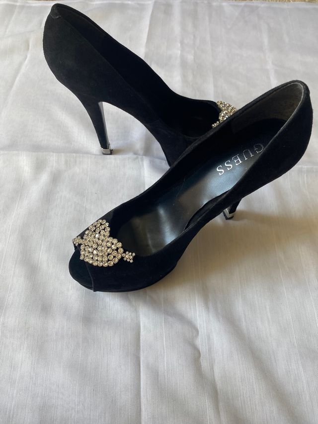 Zapato de tacón Guess