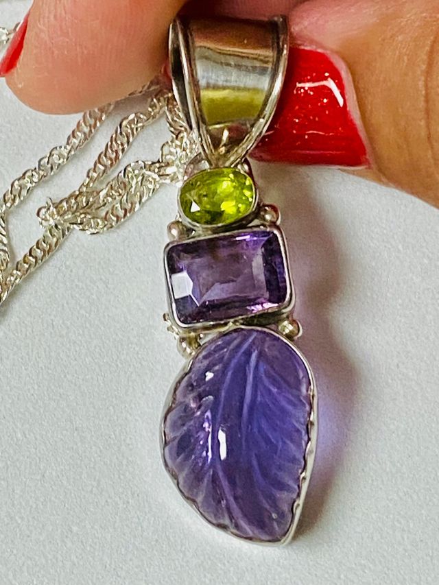 Colgante de amatistas y cadena en plata de ley 925