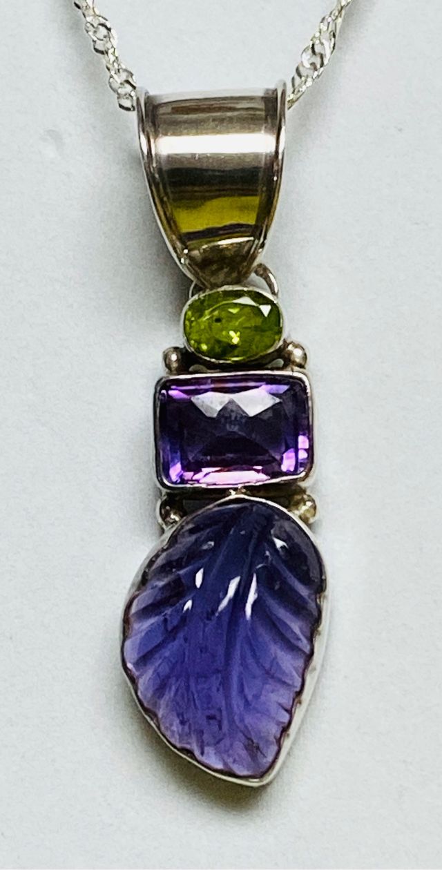 Colgante de amatistas y cadena en plata de ley 925