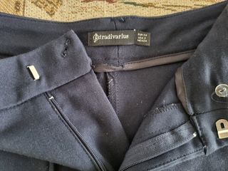 Pantalón corto de Stradivarius.