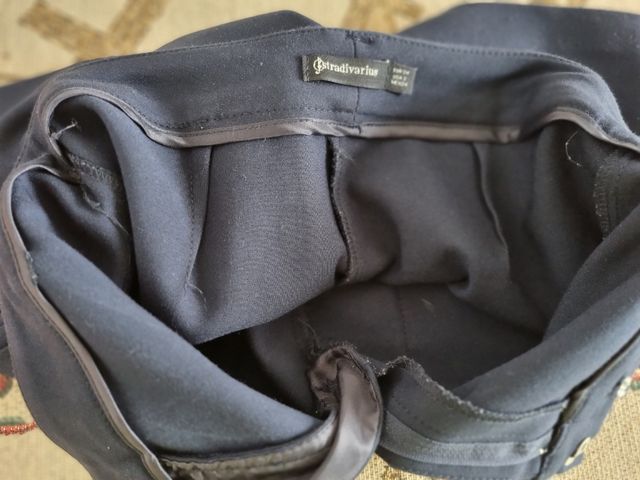 Pantalón corto de Stradivarius.