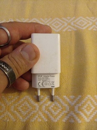 spinotto Z telefono caricabatterie usb 