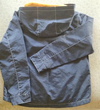 Chubasquero Niño. Talla 9-10 años. Color tejano.