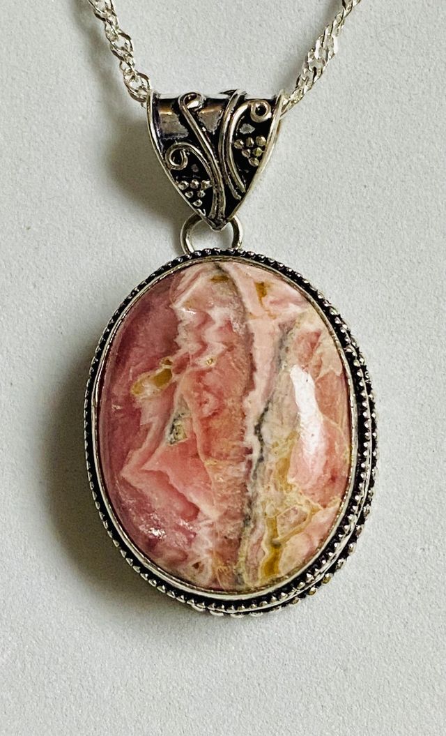 Colgante de rodocrosita y cadena en plata ley 925