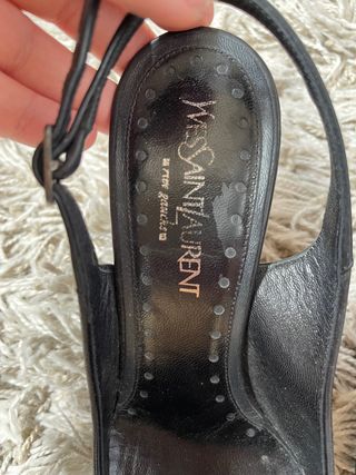 Sandálias Yves Saint Laurent