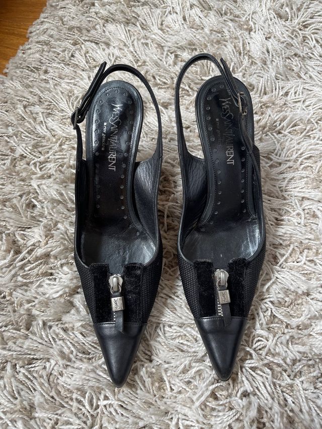 Sandálias Yves Saint Laurent