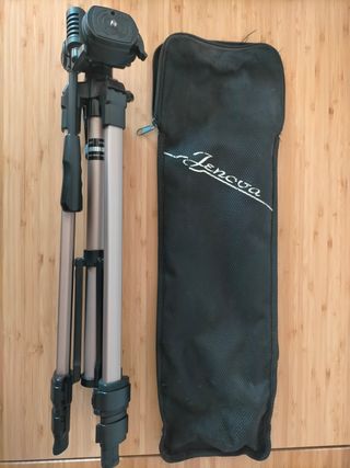 Nikon D60 + 2 objetivos + tripode + mochila