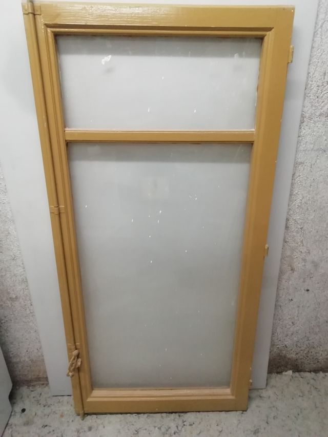 Finestra, ventana de madera