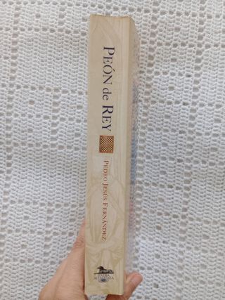 LIBRO "PEÓN DE REY"