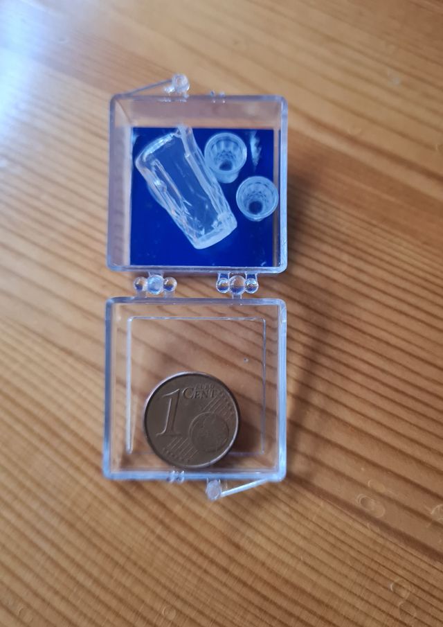 Miniaturas  jarra y 2 vasitos