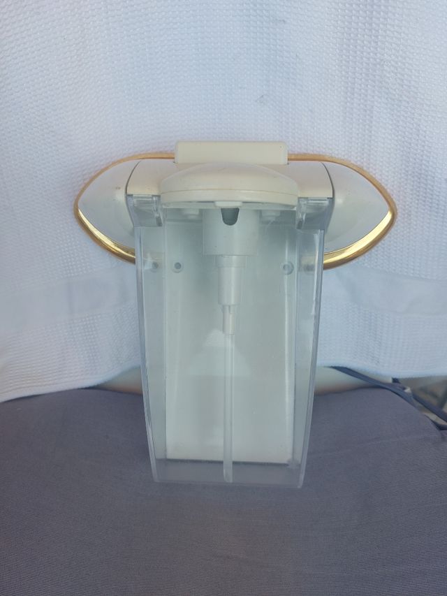 Dispensador, para baños y cozinas. Cantidad 8 unid