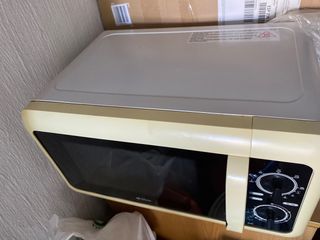 Se vende microondas marca CARREFOUR HOME