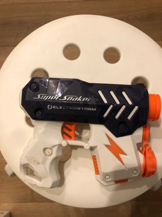 Pistola de agua Nerf