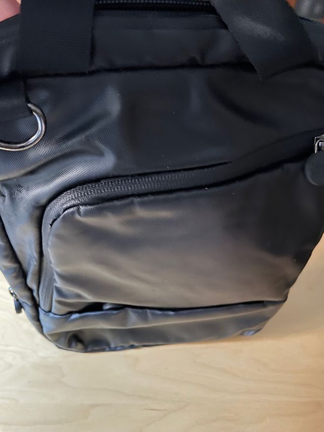 Bolsa viaje o para tablet de Salvador Bachiller