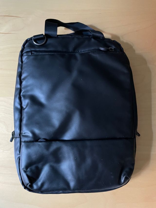 Bolsa viaje o para tablet de Salvador Bachiller