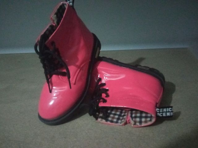 Botas de charol Rosa T34