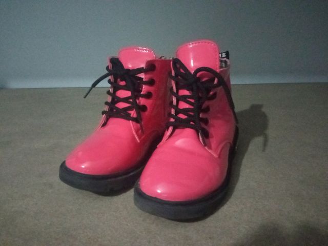 Botas de charol Rosa T34