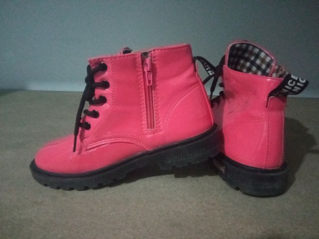 Botas de charol Rosa T34