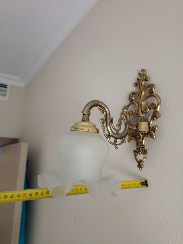 Aplique dorado tulipa