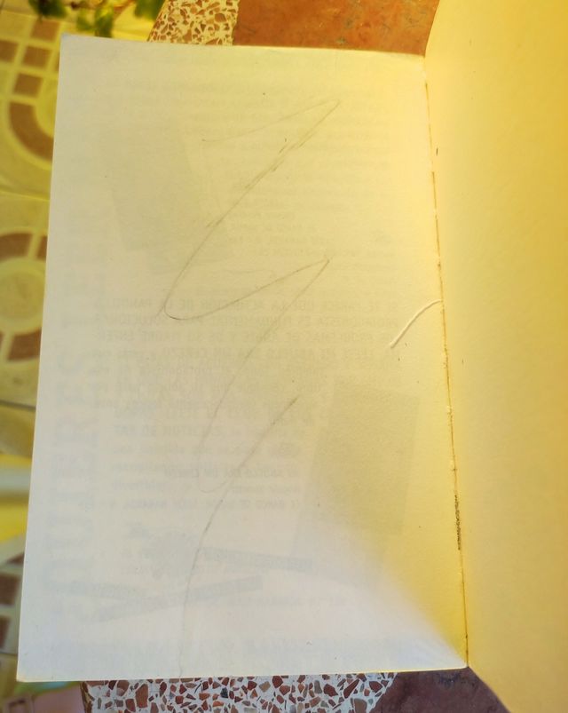 seis libros narrativa, todos 8 euros.uno 2 euros