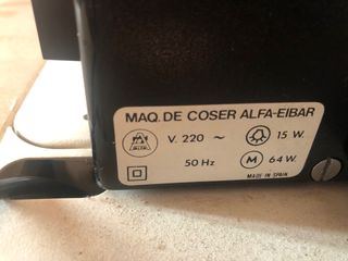 Máquina de coser y bordar alfa electrónic