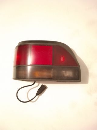 Piloto trasero Izdo. Renault Clio I (1991-94)