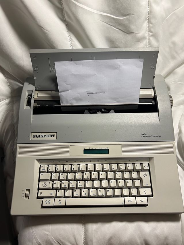 Máquina de escribir antigua GISPERT