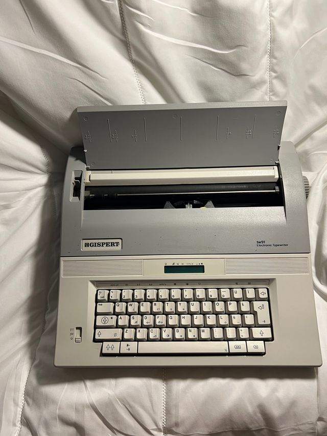 Máquina de escribir antigua GISPERT