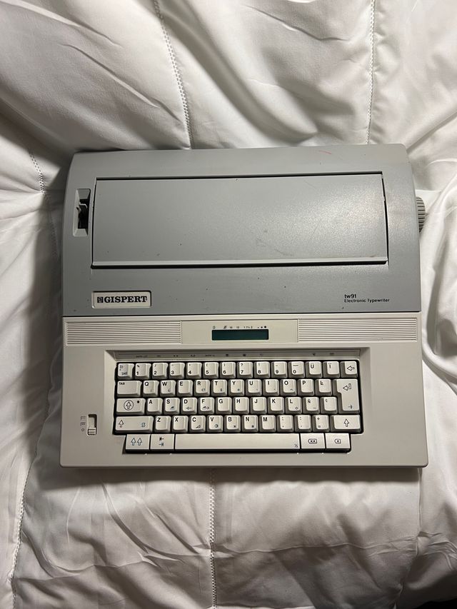 Máquina de escribir antigua GISPERT