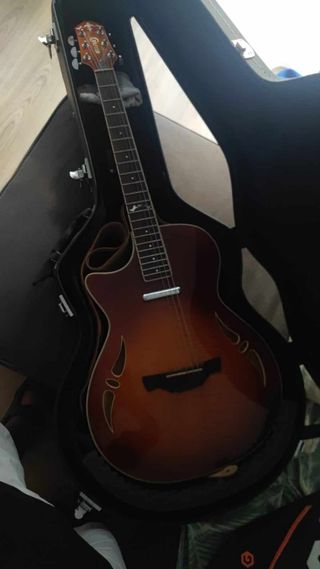 Guitarra CRAFTER zurdo + funda rígida