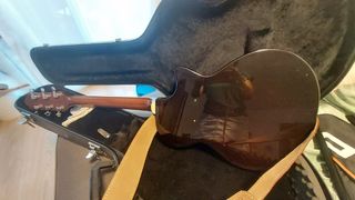 Guitarra CRAFTER zurdo + funda rígida