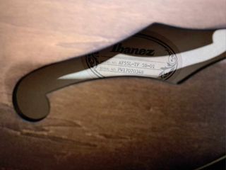 Guitarra Ibanez+funda rígida y correa