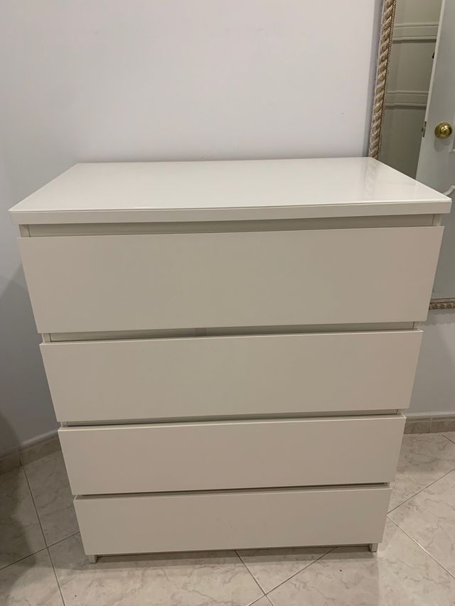 Ikea Cajonera blanca de 4 cajones de segunda mano por 50 EUR en