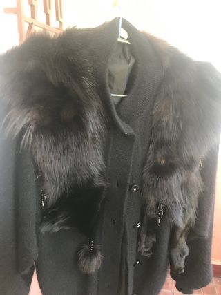 Chaqueta piel,cuello de zorro